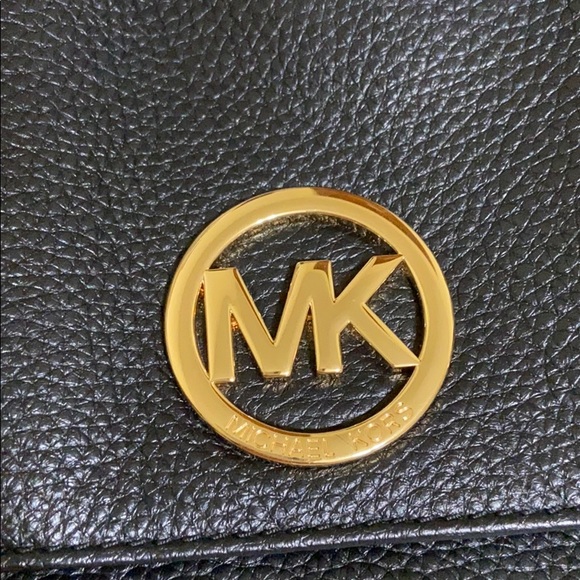 Michael Kors Fulton Leather Shoulder Flap Bag - Picture 2 of 5